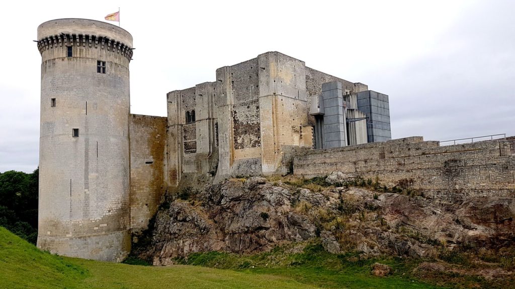 gite de France rural campagne à louer meilleur prix pas cher petit bas prix vacances avec piscine normandie seine Maritime Etretat Tréport Deauville Honfleur le Havre Rouen armada plages grand confort 6 places poele à bois terrain de boules pétanque au calme sortir visiter Falaise Chateau Guillaume le Conquérant